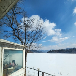 피드에 업로드 된 이미지