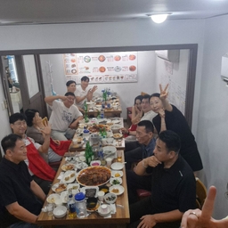 피드에 업로드 된 이미지