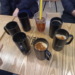 피드에 업로드 된 이미지