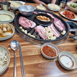 피드에 업로드 된 이미지