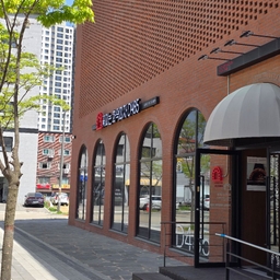 피드에 업로드 된 이미지
