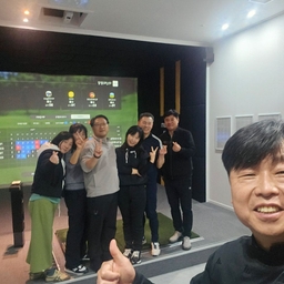 피드에 업로드 된 이미지