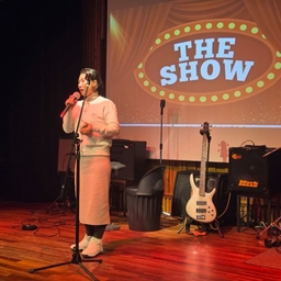 피드에 업로드 된 이미지