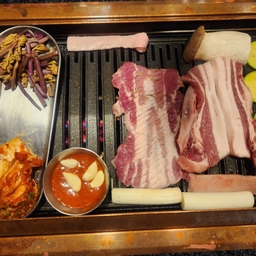 피드에 업로드 된 이미지