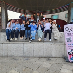 피드에 업로드 된 이미지
