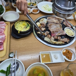 피드에 업로드 된 이미지