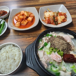 피드에 업로드 된 이미지