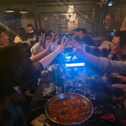 피드에 업로드 된 이미지