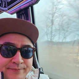 피드에 업로드 된 이미지