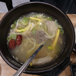 피드에 업로드 된 이미지