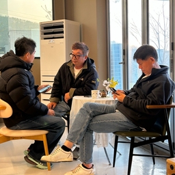 피드에 업로드 된 이미지