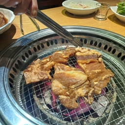 피드에 업로드 된 이미지
