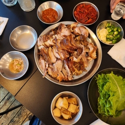 피드에 업로드 된 이미지