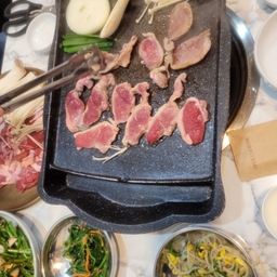 피드에 업로드 된 이미지