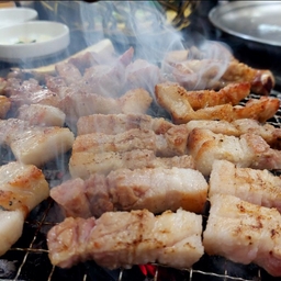 피드에 업로드 된 이미지