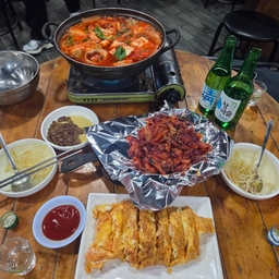 피드에 업로드 된 이미지