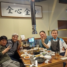 피드에 업로드 된 이미지