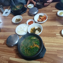 피드에 업로드 된 이미지