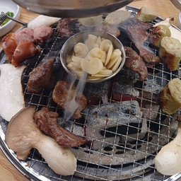 피드에 업로드 된 이미지