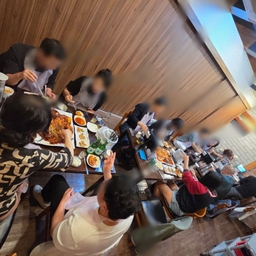 피드에 업로드 된 이미지