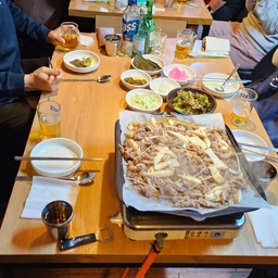 피드에 업로드 된 이미지