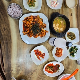 피드에 업로드 된 이미지