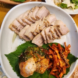 피드에 업로드 된 이미지