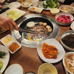 피드에 업로드 된 이미지