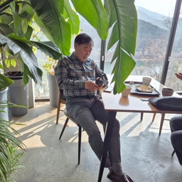 피드에 업로드 된 이미지