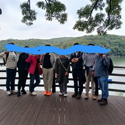 피드에 업로드 된 이미지