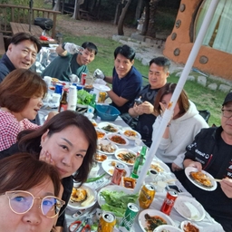 피드에 업로드 된 이미지