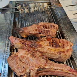 피드에 업로드 된 이미지