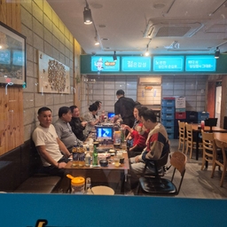피드에 업로드 된 이미지