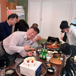 피드에 업로드 된 이미지