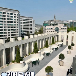 피드에 업로드 된 이미지