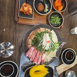 피드에 업로드 된 이미지