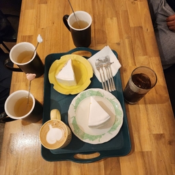 피드에 업로드 된 이미지