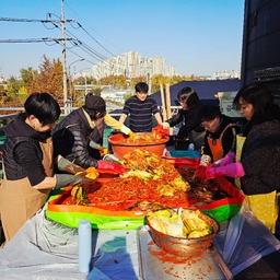 피드에 업로드 된 이미지