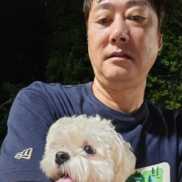 피드에 업로드 된 이미지