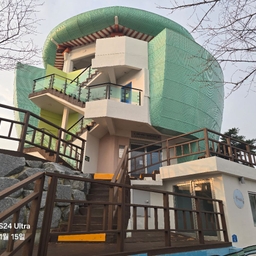 피드에 업로드 된 이미지