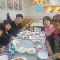 피드에 업로드 된 이미지