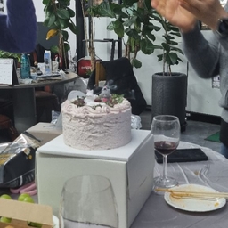 피드에 업로드 된 이미지