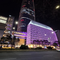 피드에 업로드 된 이미지