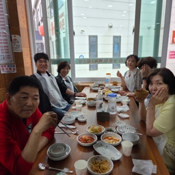 피드에 업로드 된 이미지