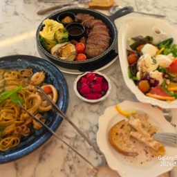 피드에 업로드 된 이미지