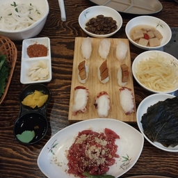 피드에 업로드 된 이미지
