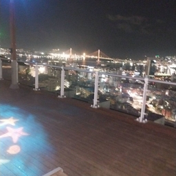 피드에 업로드 된 이미지