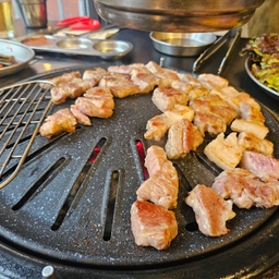피드에 업로드 된 이미지