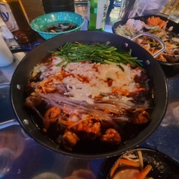 피드에 업로드 된 이미지