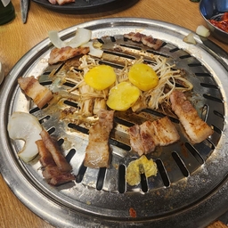 피드에 업로드 된 이미지